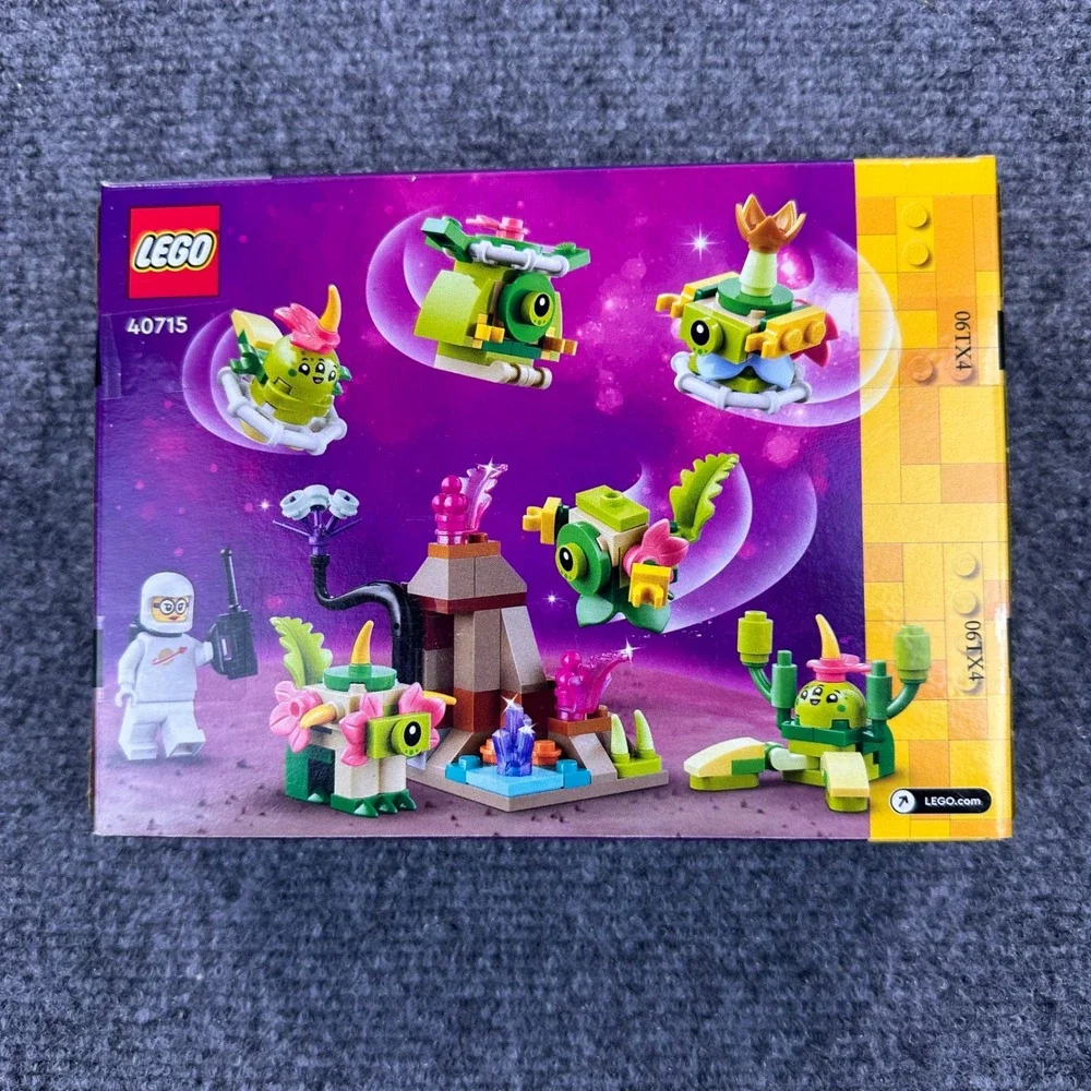 LEGO 40715 Space Alien Pack 181 Pcs 7+ Building Toy‎ Retired 2024